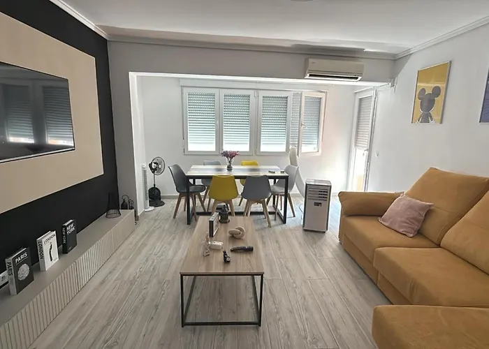 Δωμάτια σε οικογενειακή κατοικία Suecaroom Prime Experience