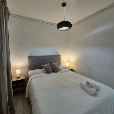 Rum i privatbostad Suecaroom Prime Experience Sueca